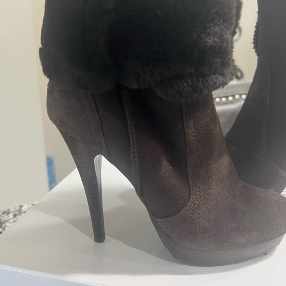 Brand New Charles David Suede Boots with Fur 9.5 - Picture 2 of 4